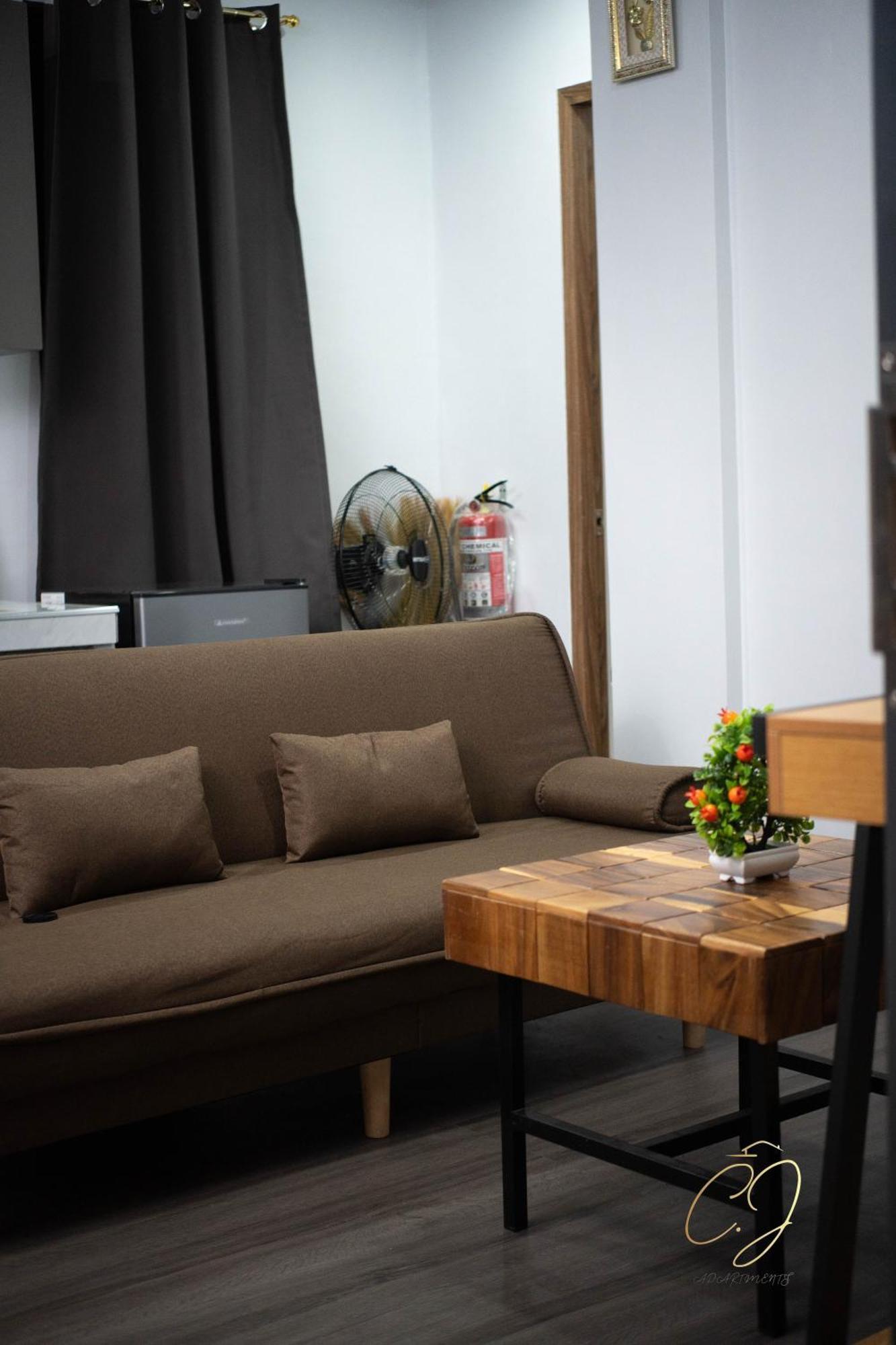 Cj Apartments اولونجابو المظهر الخارجي الصورة